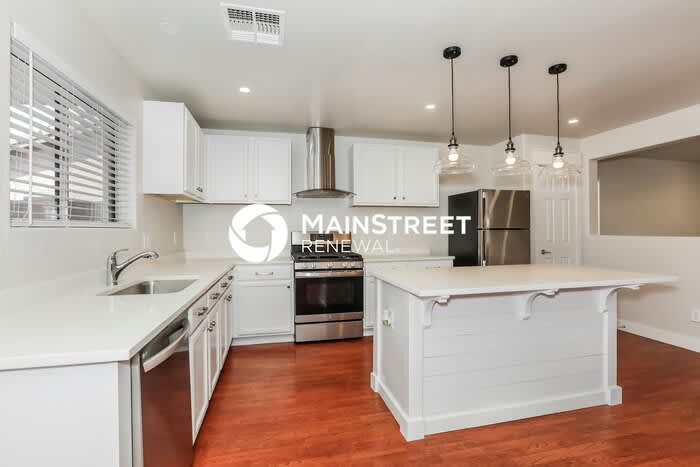 1658 East Anastasia Street – photo 5