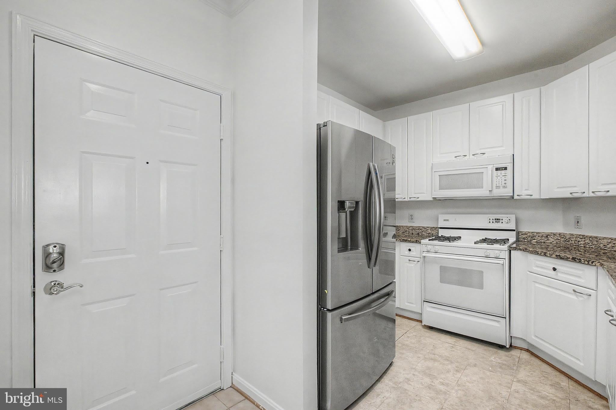 2711 BELLFOREST Court – photo 5