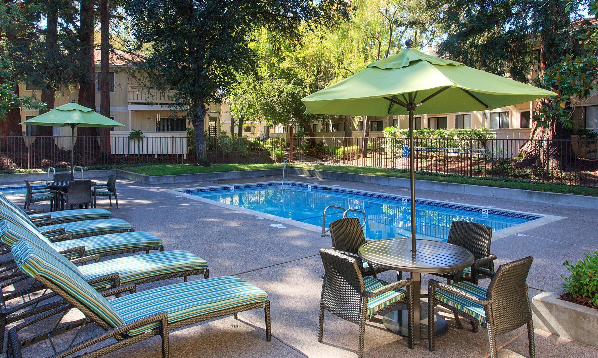 Central Park Apartments – photo 3