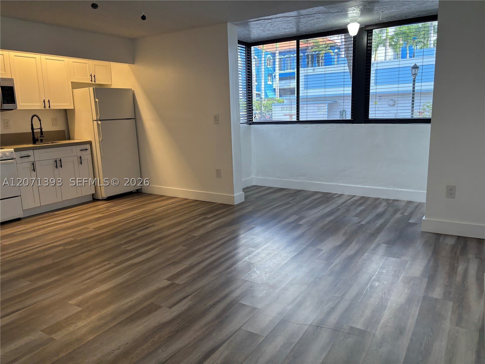5033 Nw 7Th St – photo 1