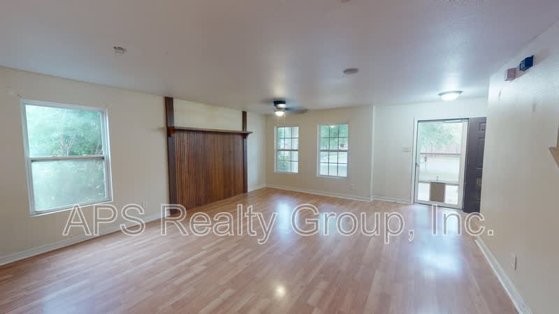 4209 Oak Pointe Drive – photo 4