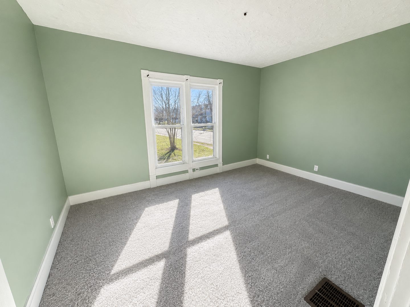 3 bedroom 1 bathroom House – photo 5