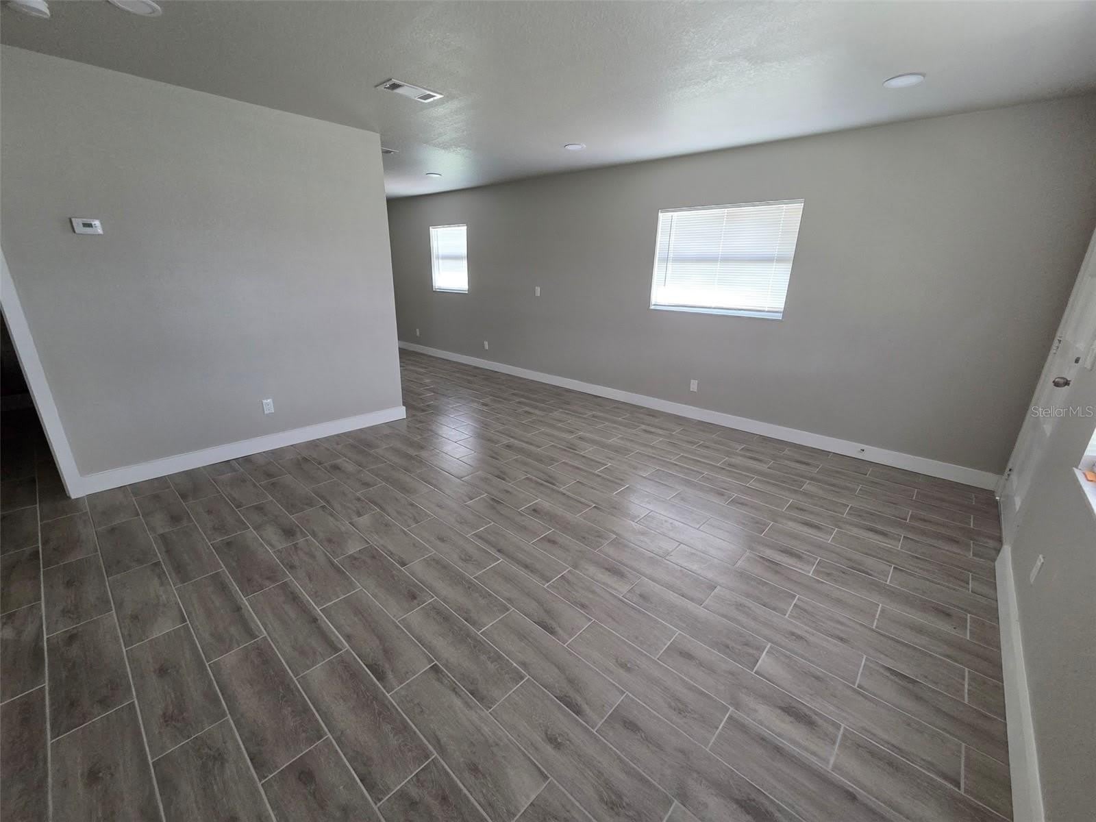 38300 HENRY Drive – photo 5