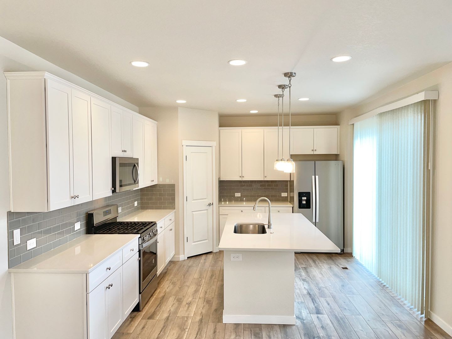 Newer, 3 Bedroom Pathway Home – photo 5