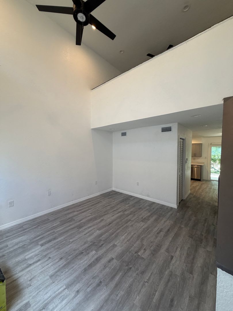 Newly renovated 1 Bedroom/1.5 Bath Townhome in central Orlando. – photo 2