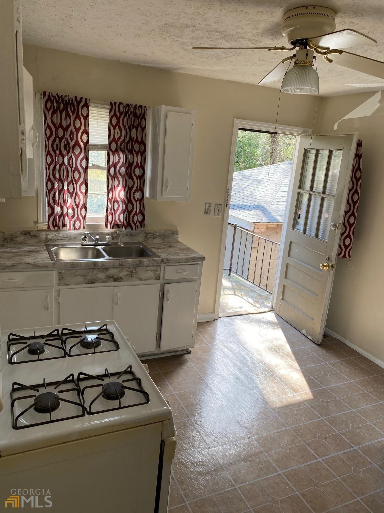 1052 SW Birch Street – photo 5