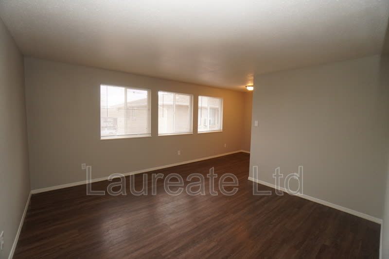 1305 Wolff St – photo 2
