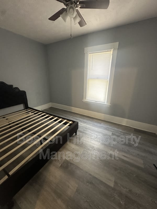 1212 East 71st Street – photo 2