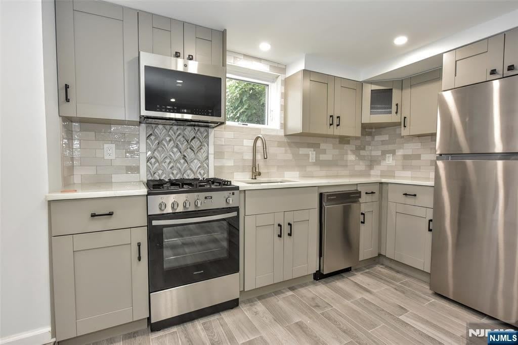 112 Pink Street – photo 5