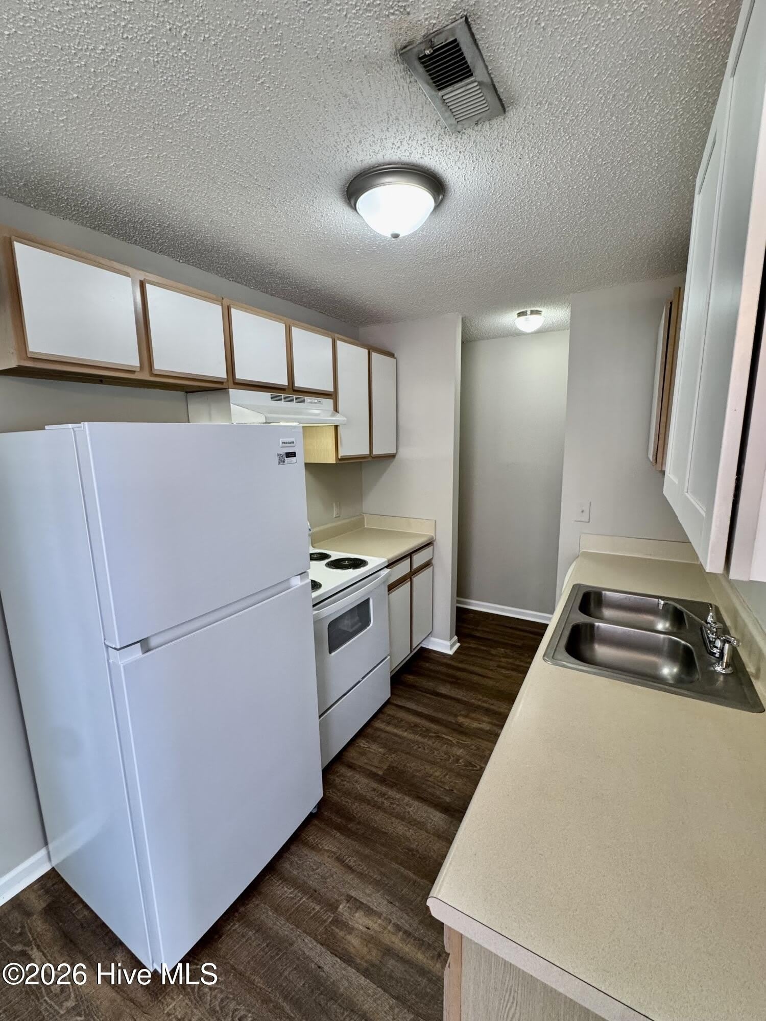 1251 Westpointe Drive – photo 3