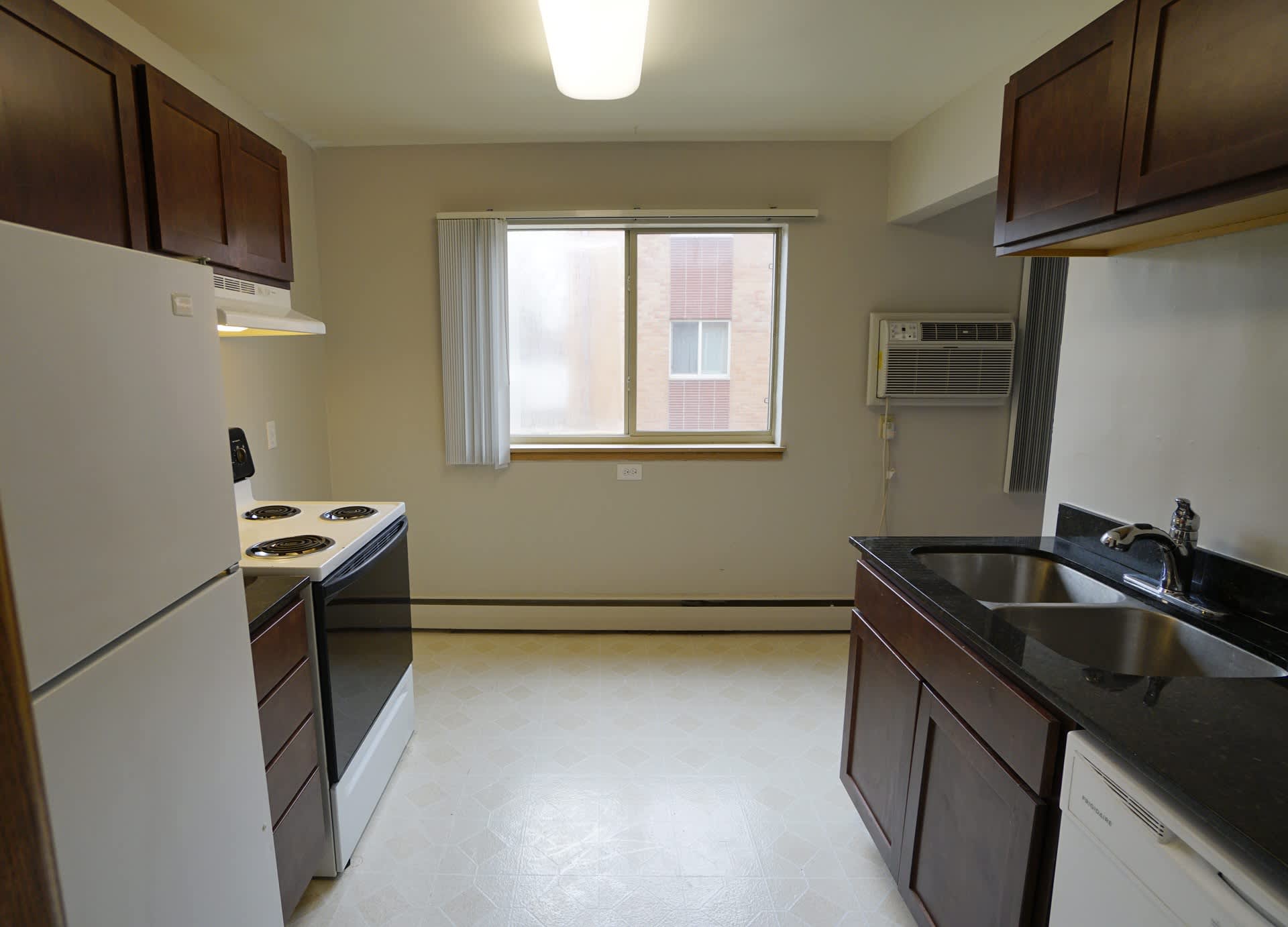Como Lakes Apartments – photo 4