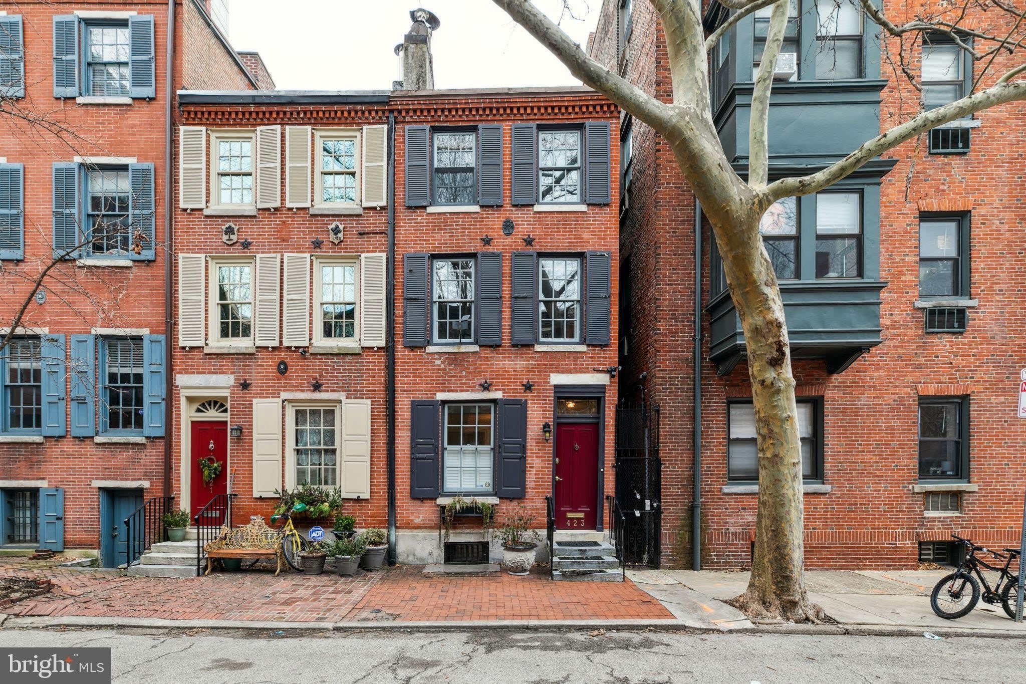 423 S CARLISLE Street – photo 2