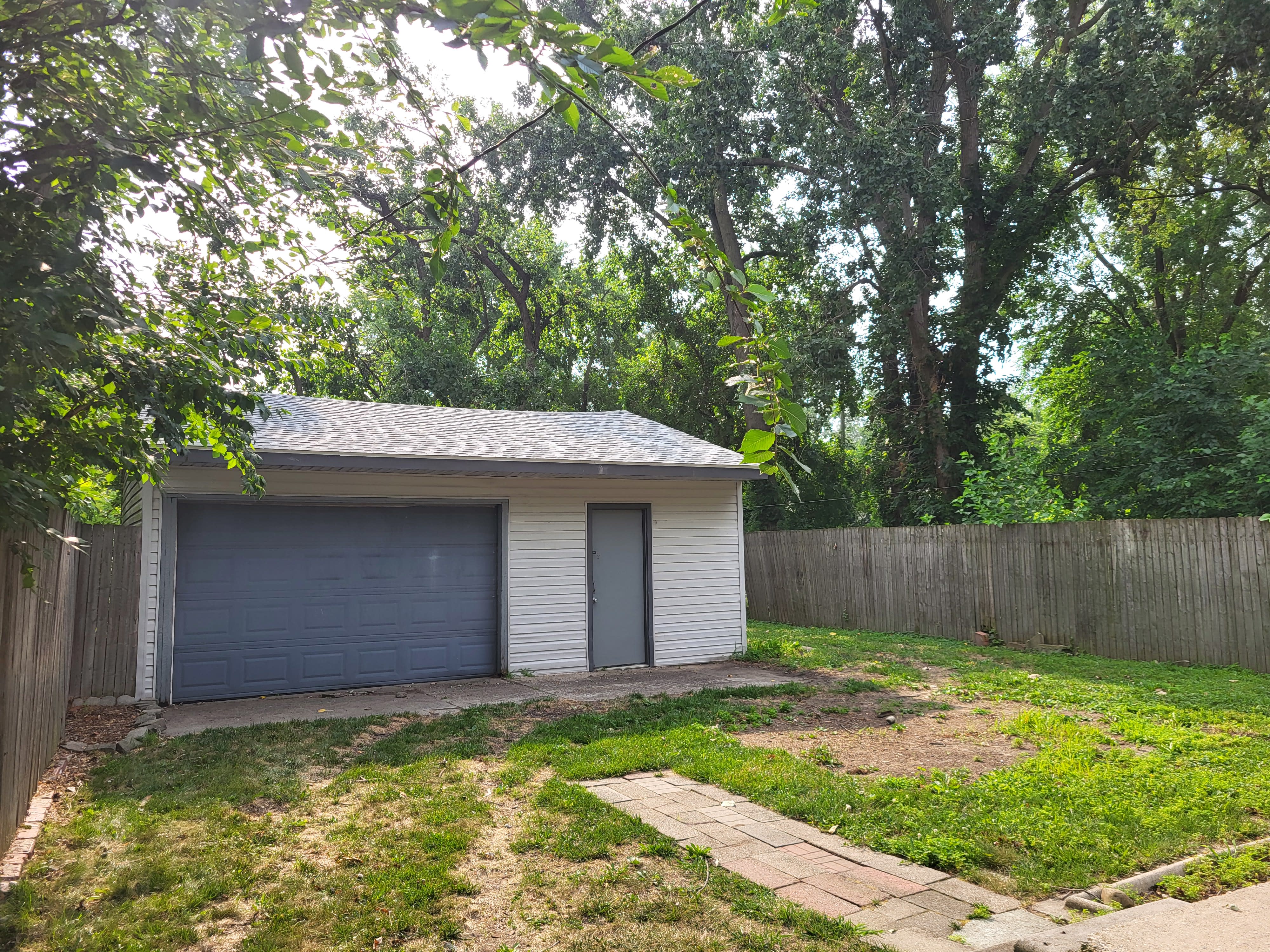 15129 Mcguire St – photo 2