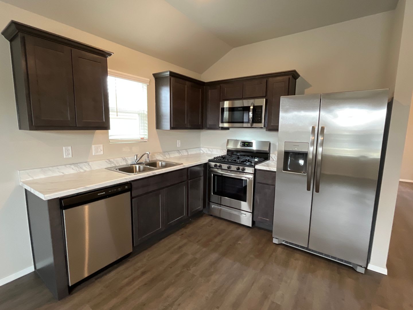 Pre Leasing Now Charming Three Bedroom Two Bath Home In Red Plains – photo 5