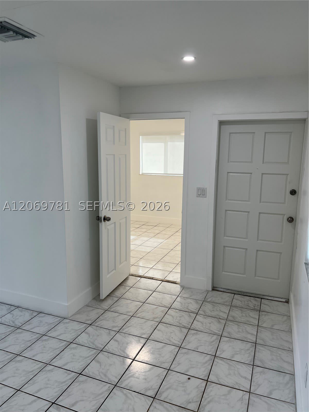 13735 Nw 23Rd Ave – photo 4