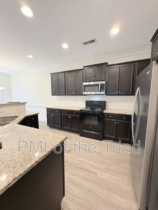 2974 York Place Dr – photo 5