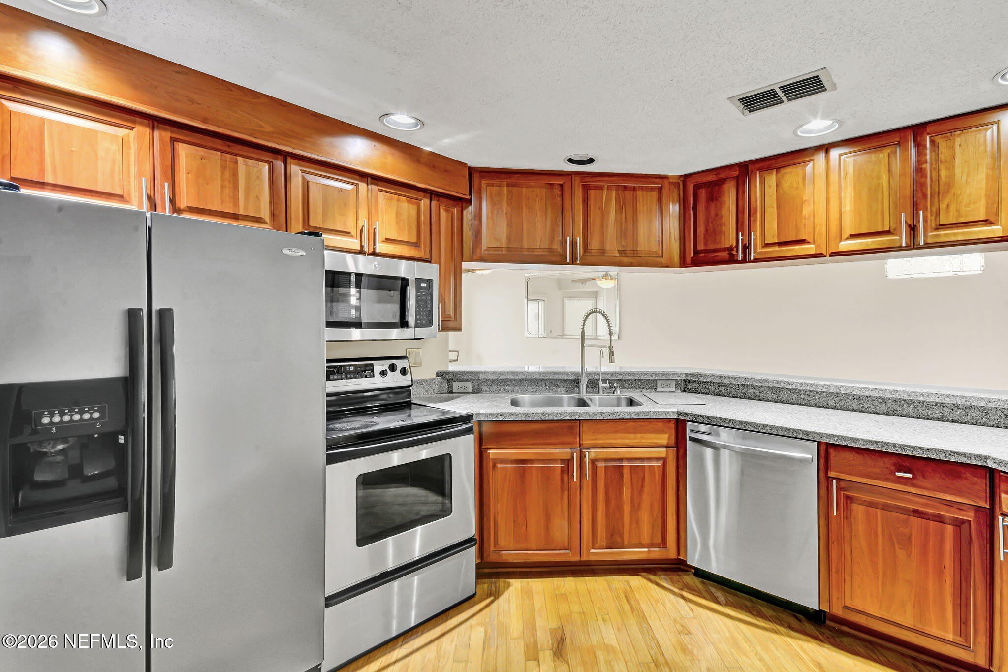 2099 Winterbourne – photo 5
