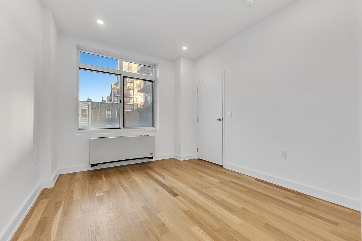 1115 Broadway Apt 4C – photo 3