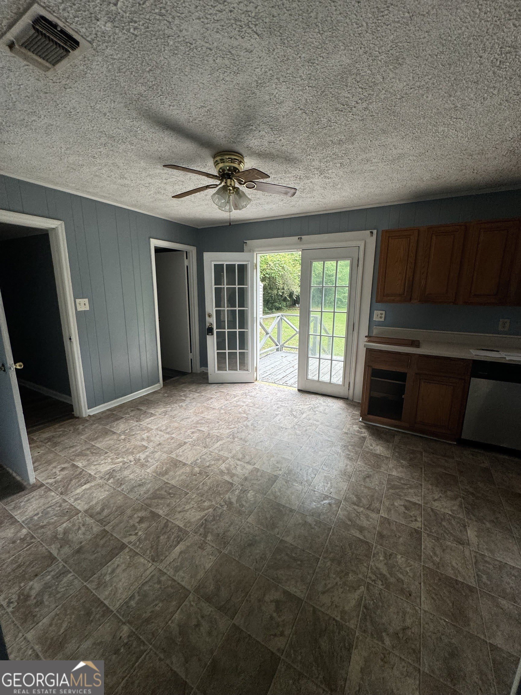 4300 Essex Road – photo 3