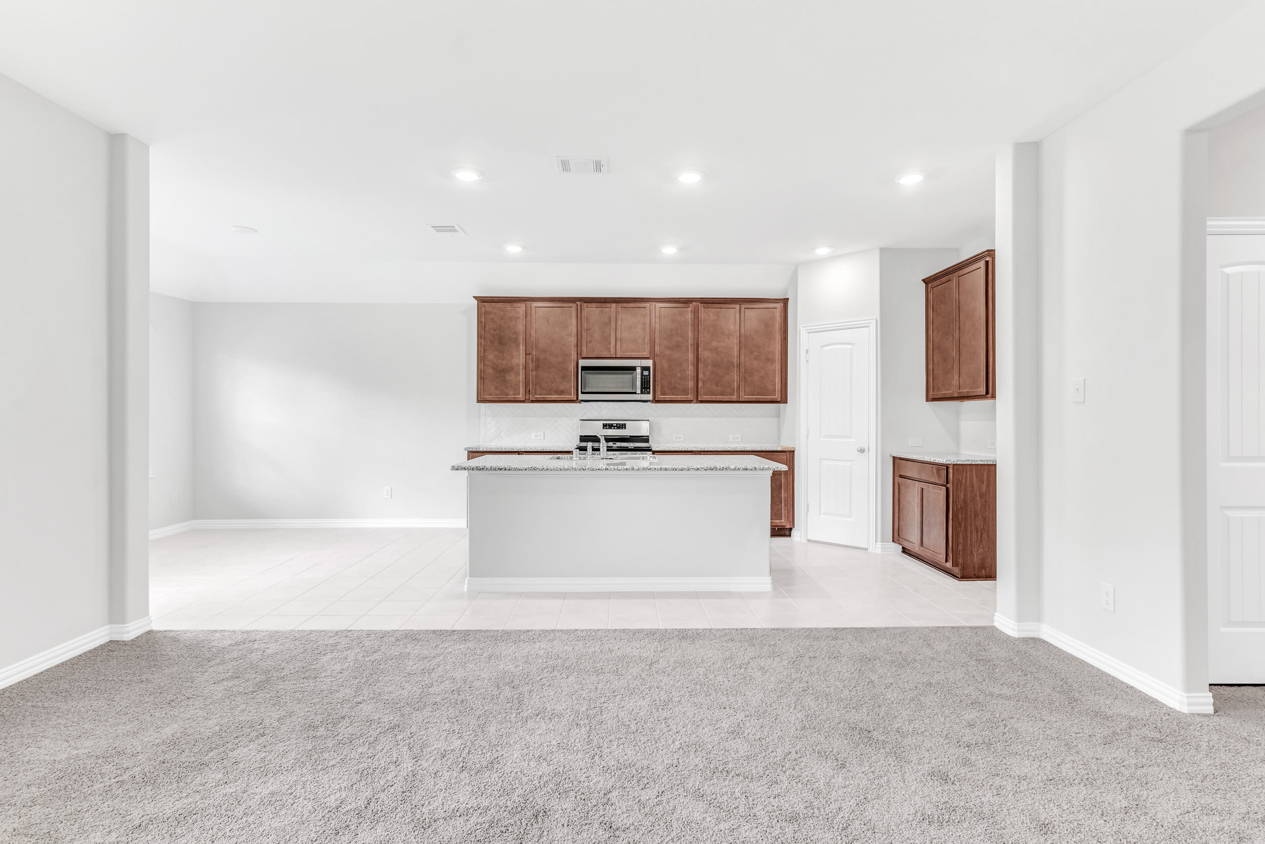3333 Cross Shore Drive – photo 2