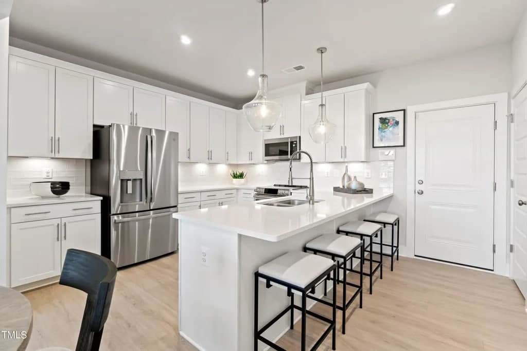 111 N Franklin St – photo 2