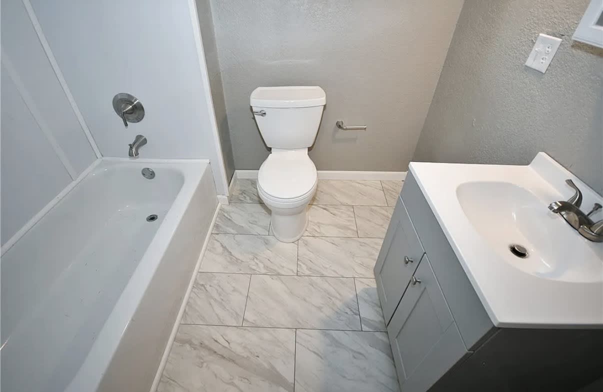 494 8th St – photo 5