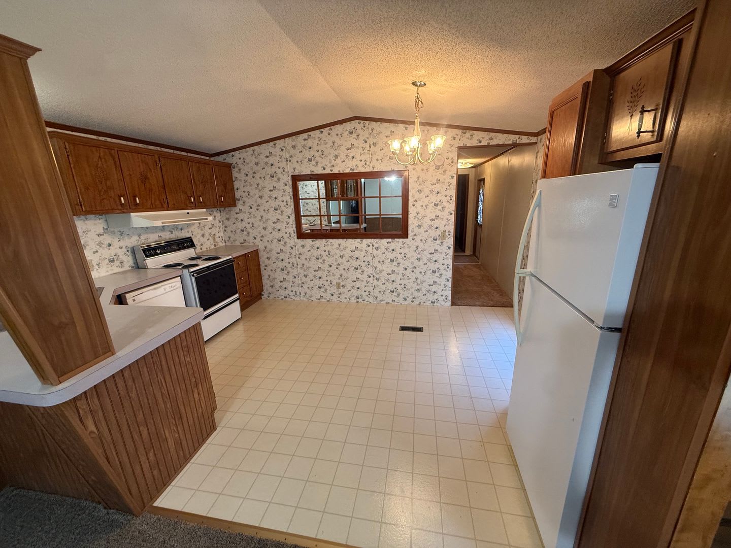 4 bedroom 2 Bathroom Mobile Home close to Marshall Field – photo 5