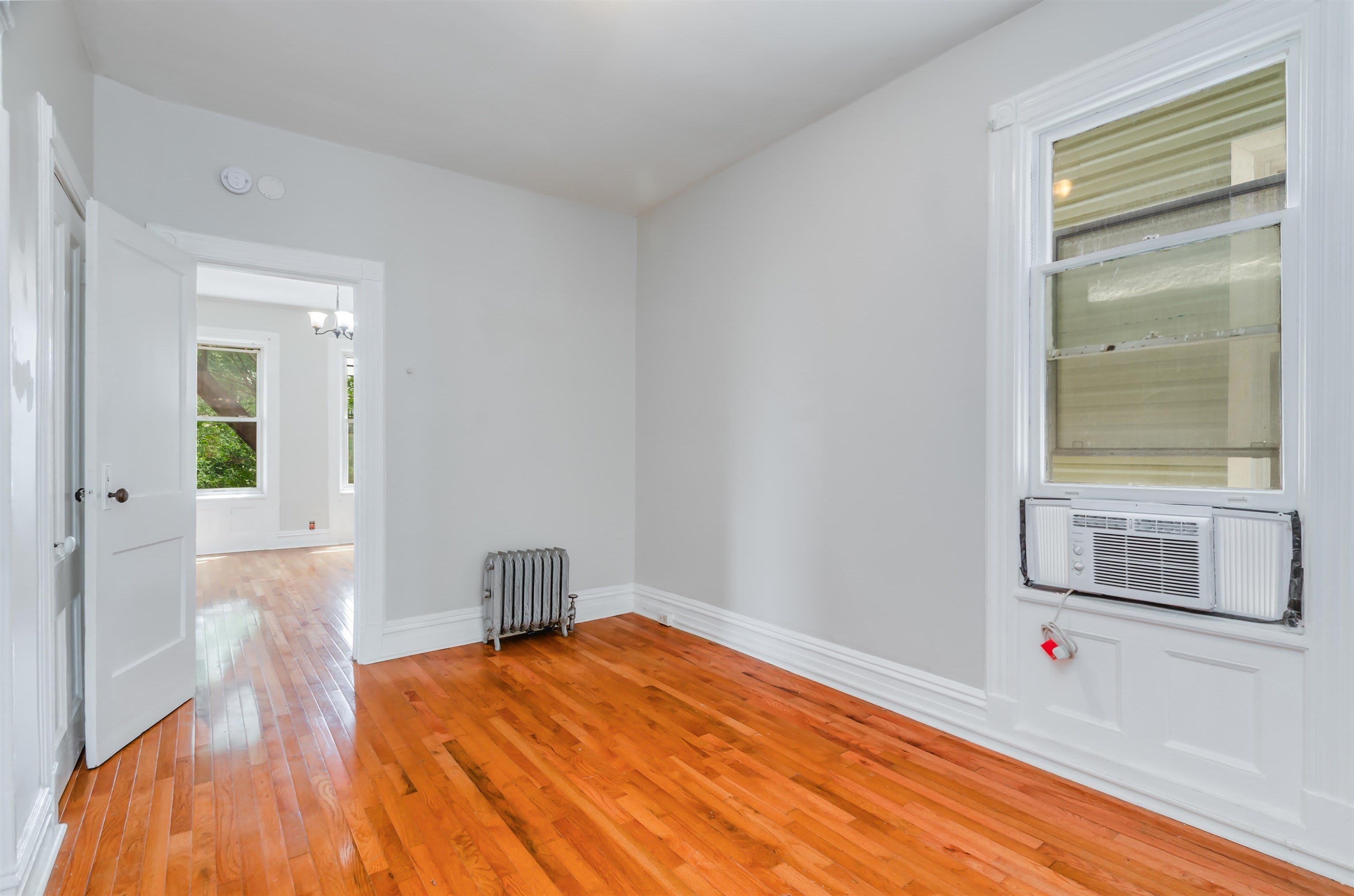 100 Clerk St – photo 5