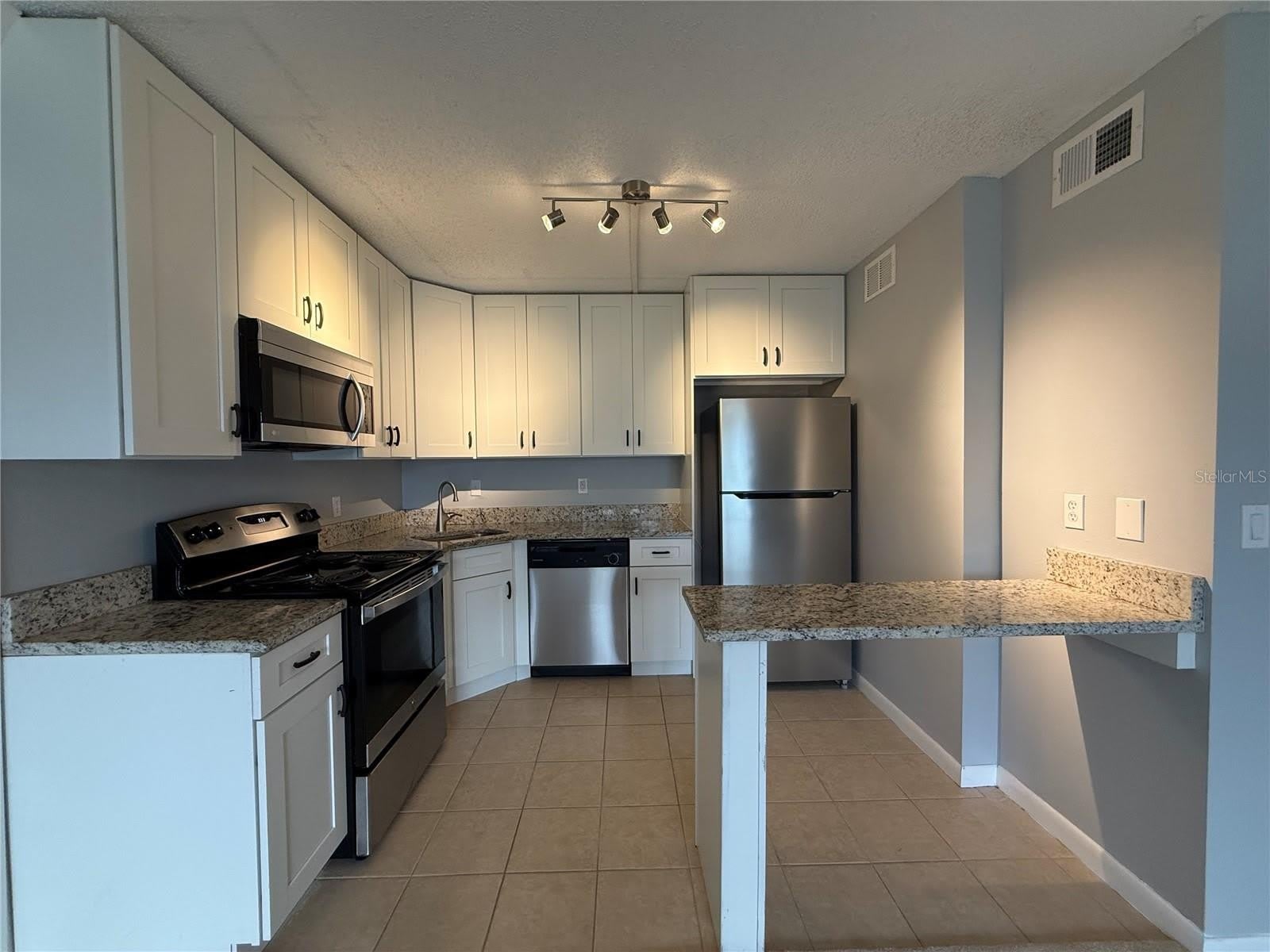 927 S PINE RIDGE Circle – photo 4