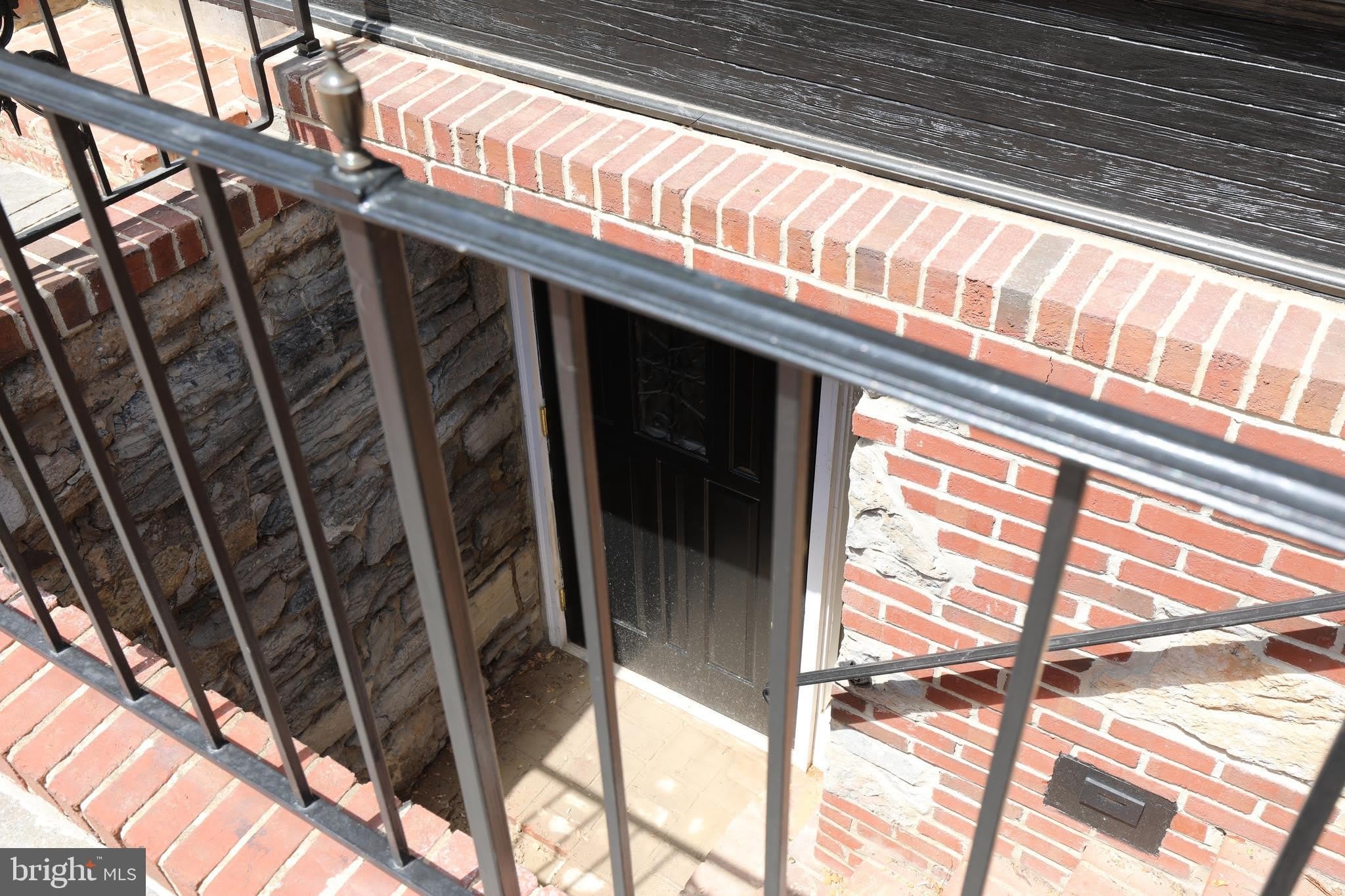 137 S LOUDOUN Street – photo 5