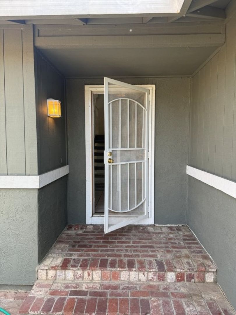 4 Bedroom 2 Story Suisun *Star Rentals – photo 3