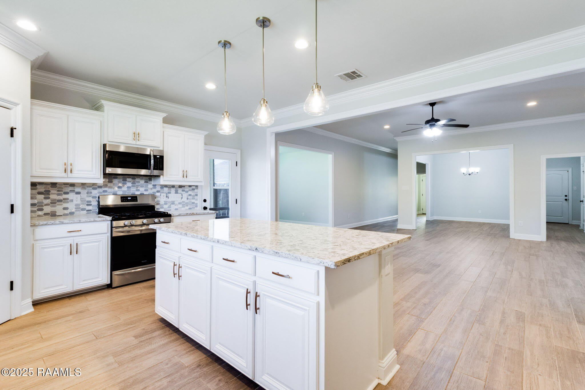 219 Finnegan Way – photo 4