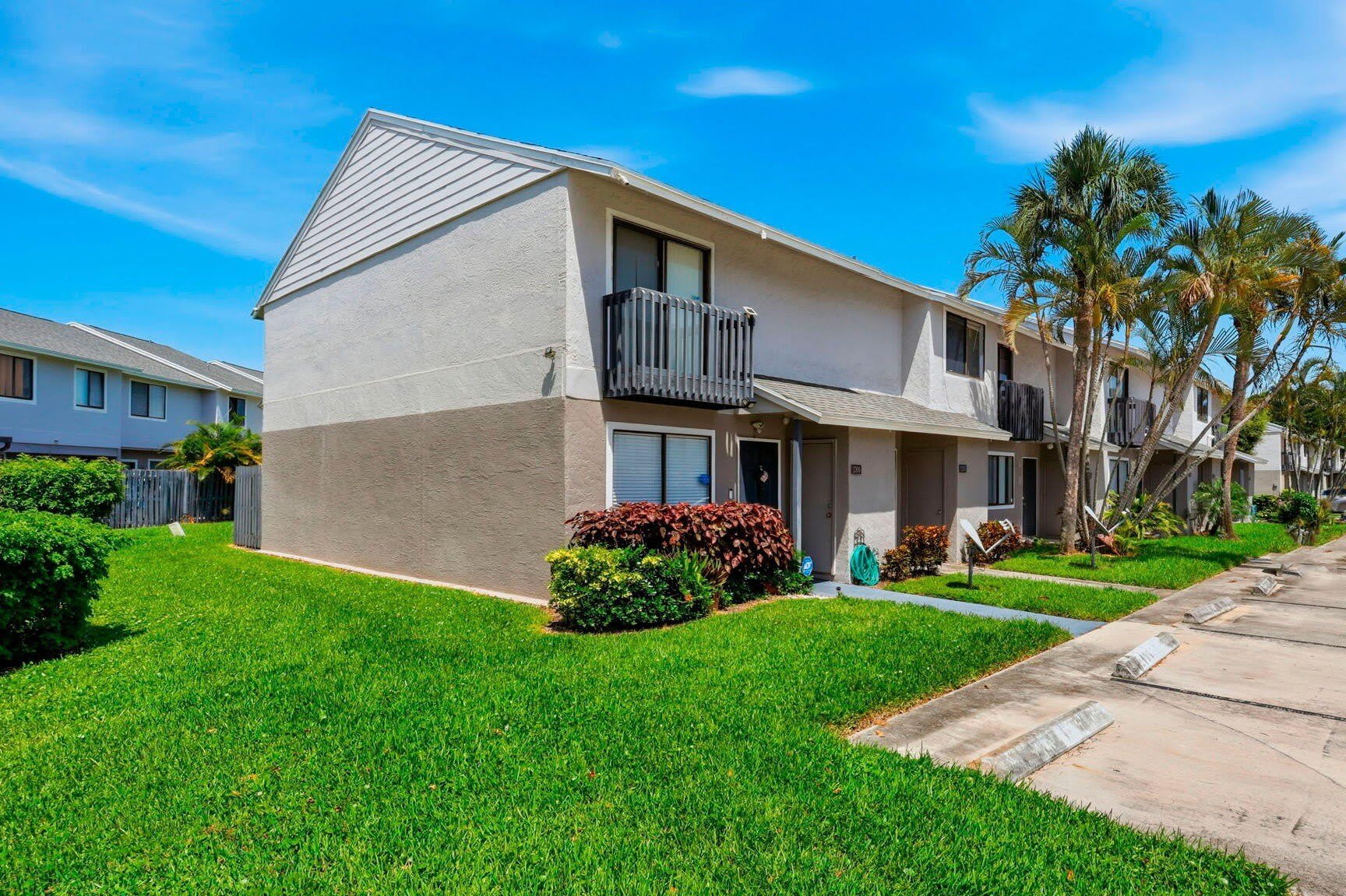 2305 Seaside Drive – photo 2