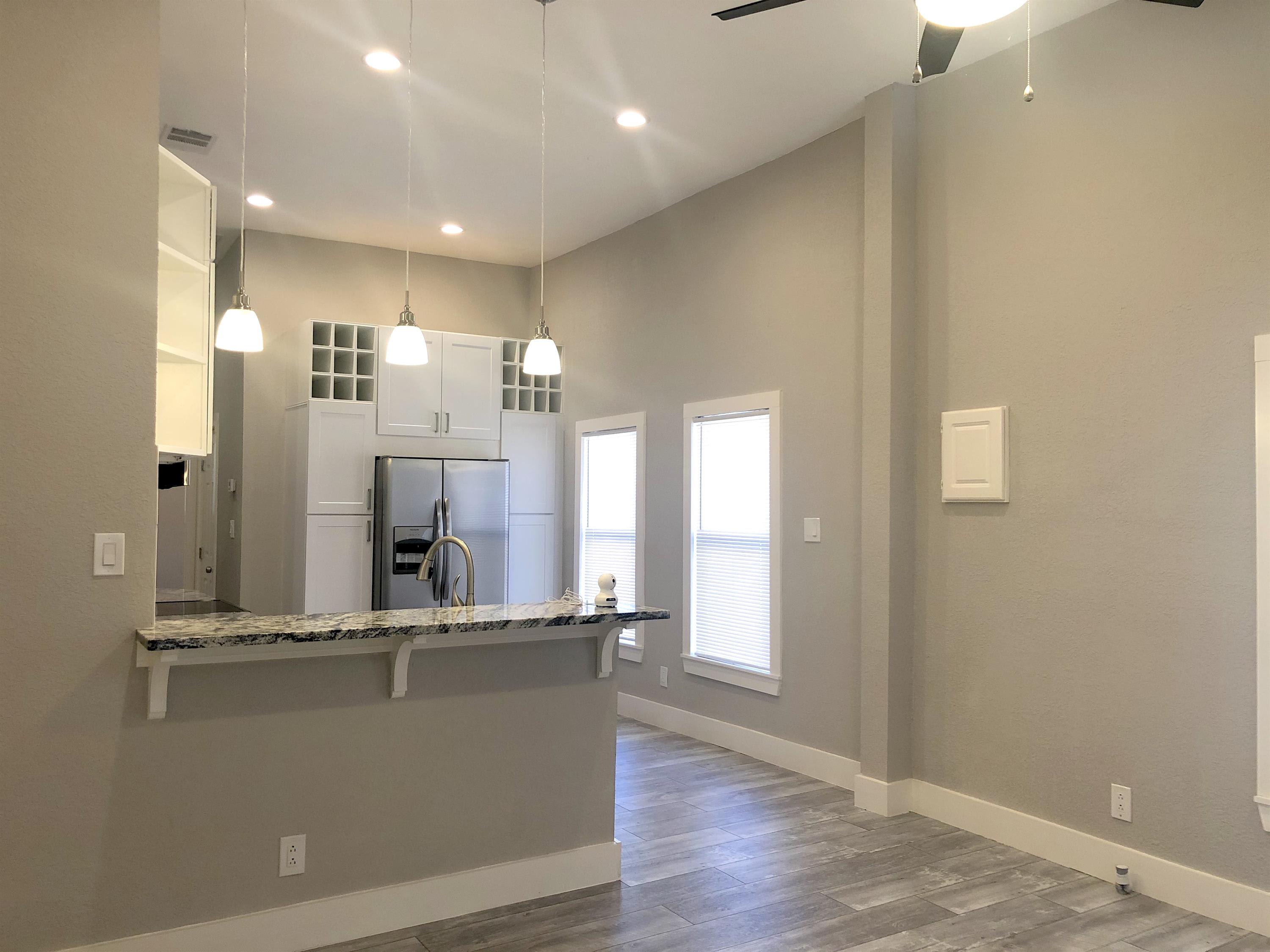 603 Devine Street – photo 5