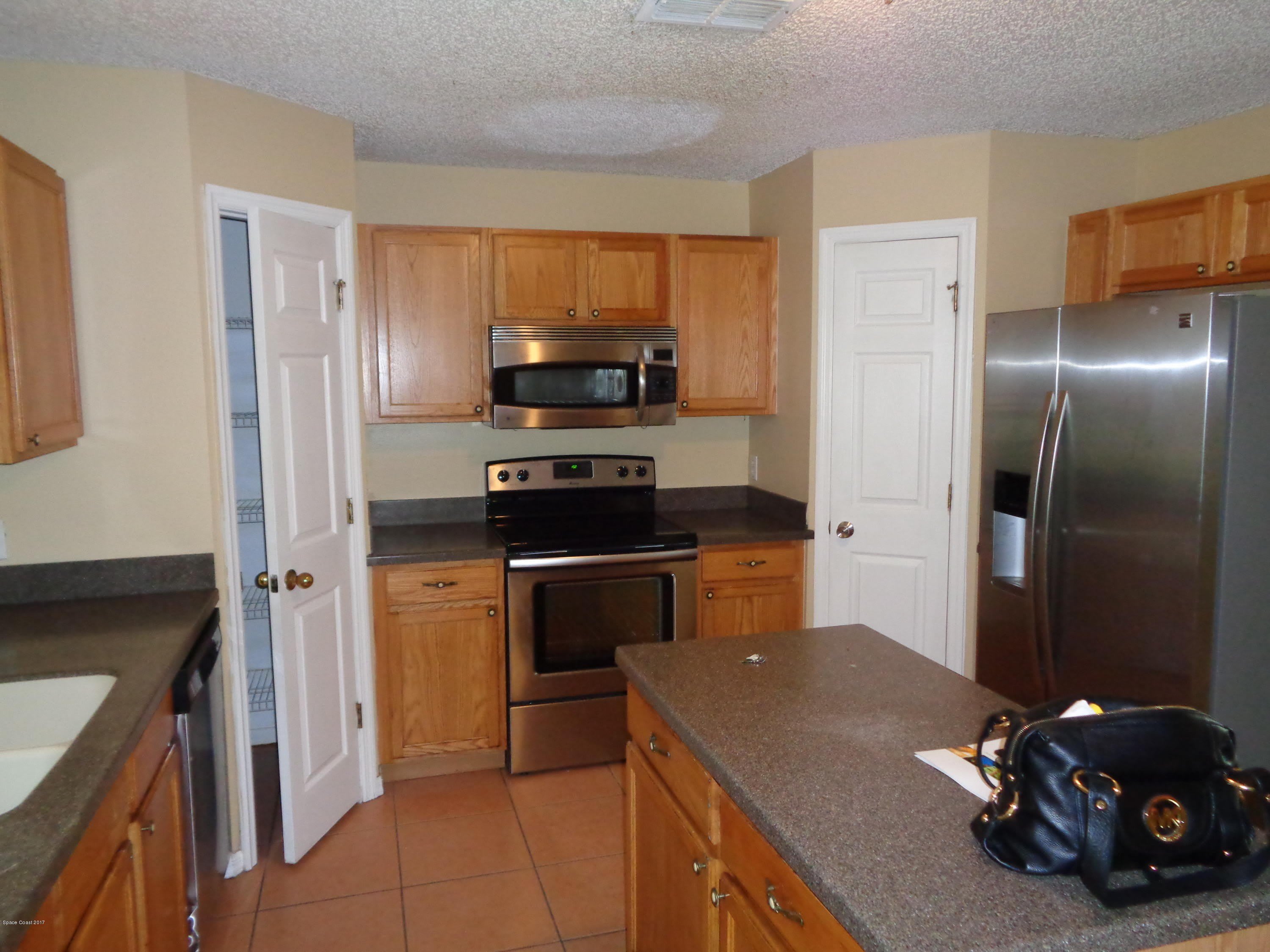1677 Sawgrass Drive SW – photo 3