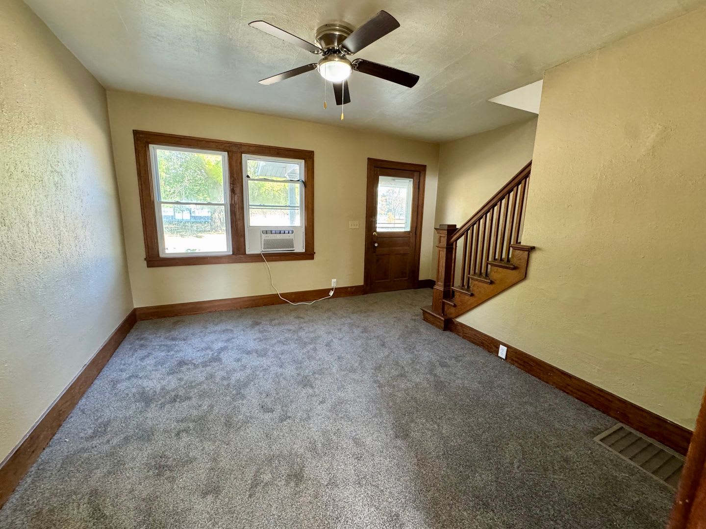 Updated 2BR Townhome Across from Stephens Park – photo 4
