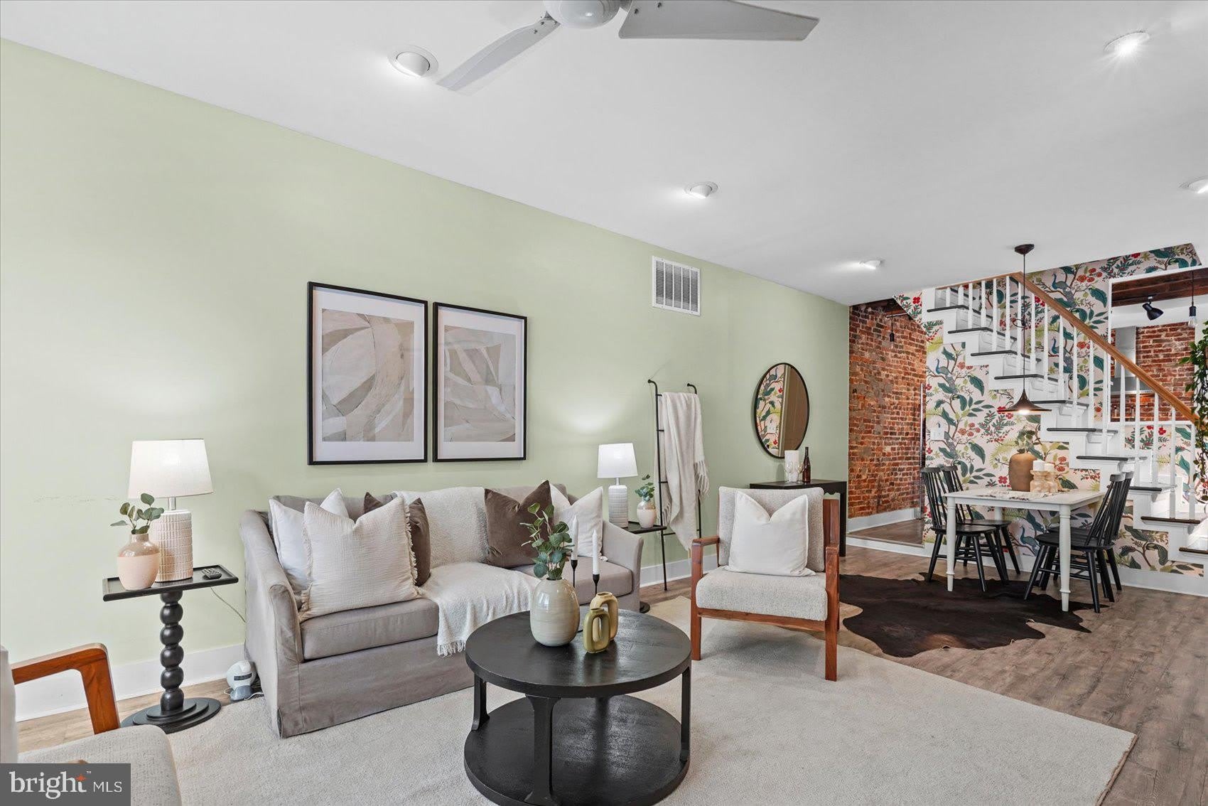 211 PENN Street – photo 3