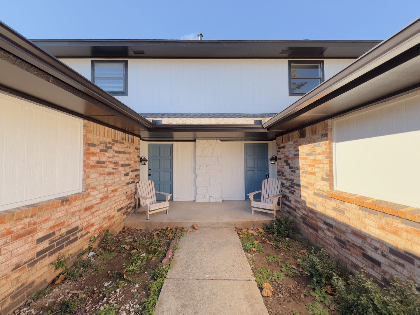 Updated 3 Bedroom 2 Bathroom Duplex With A Spacious Fenced Backyard – photo 5