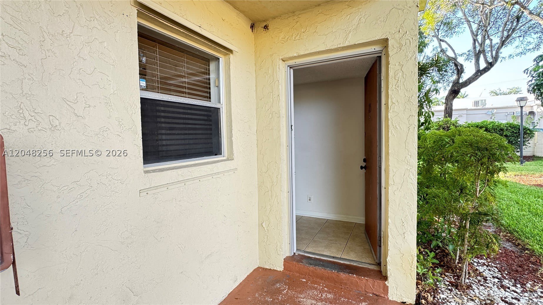5525 Lakewood Cir N – photo 2