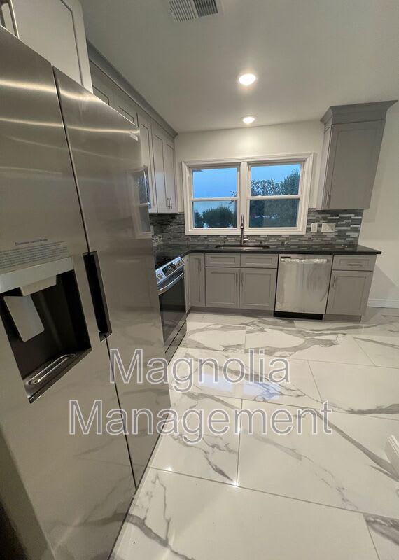 704 Cardinal Dr – photo 4