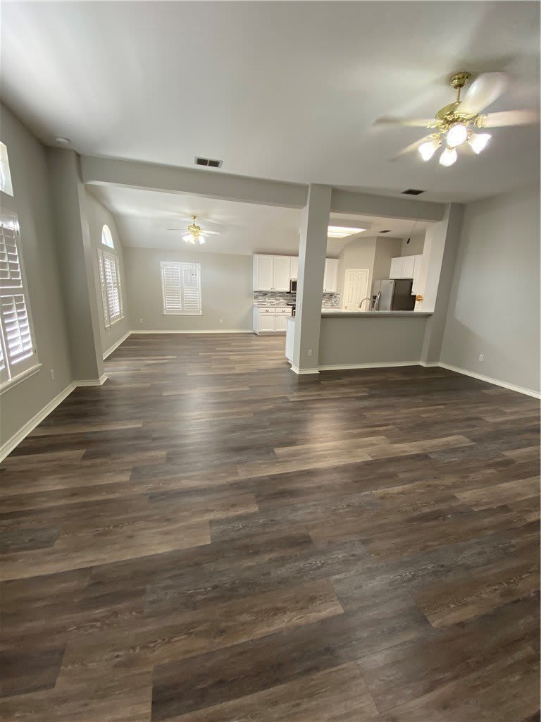 7122 Lindenwood Drive – photo 5