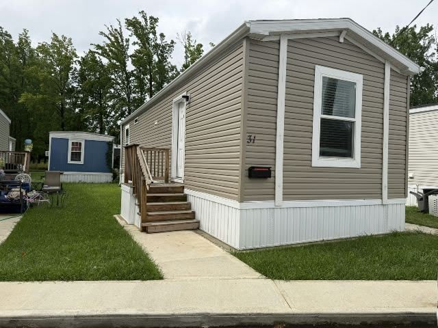 31 Randall Ave – photo 1