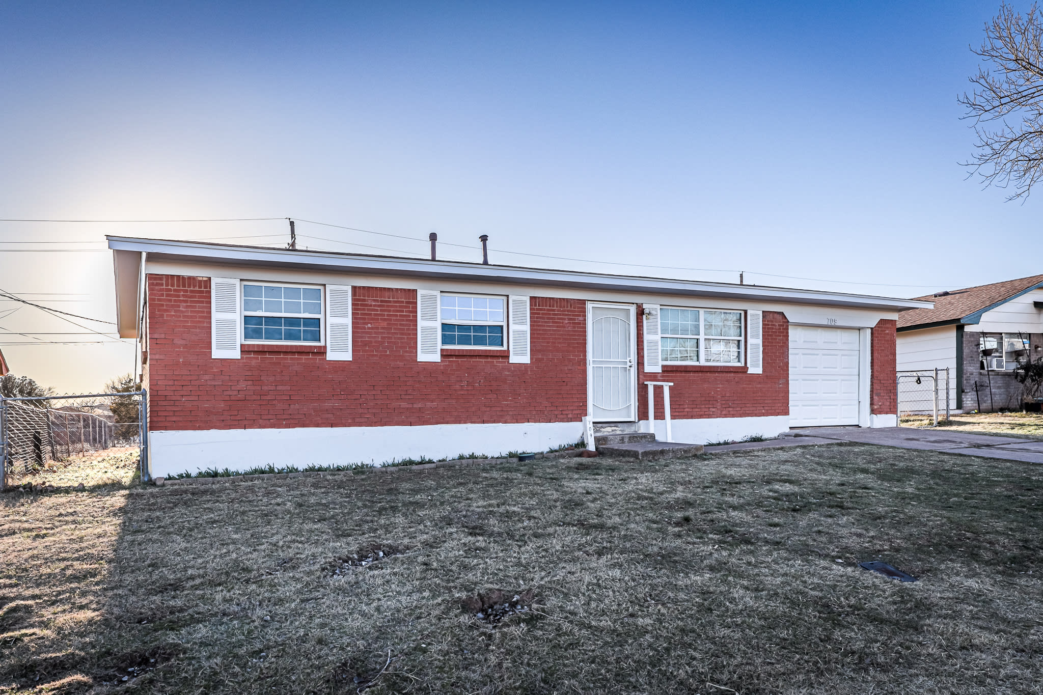 709 Southwest 45th Street – photo 1