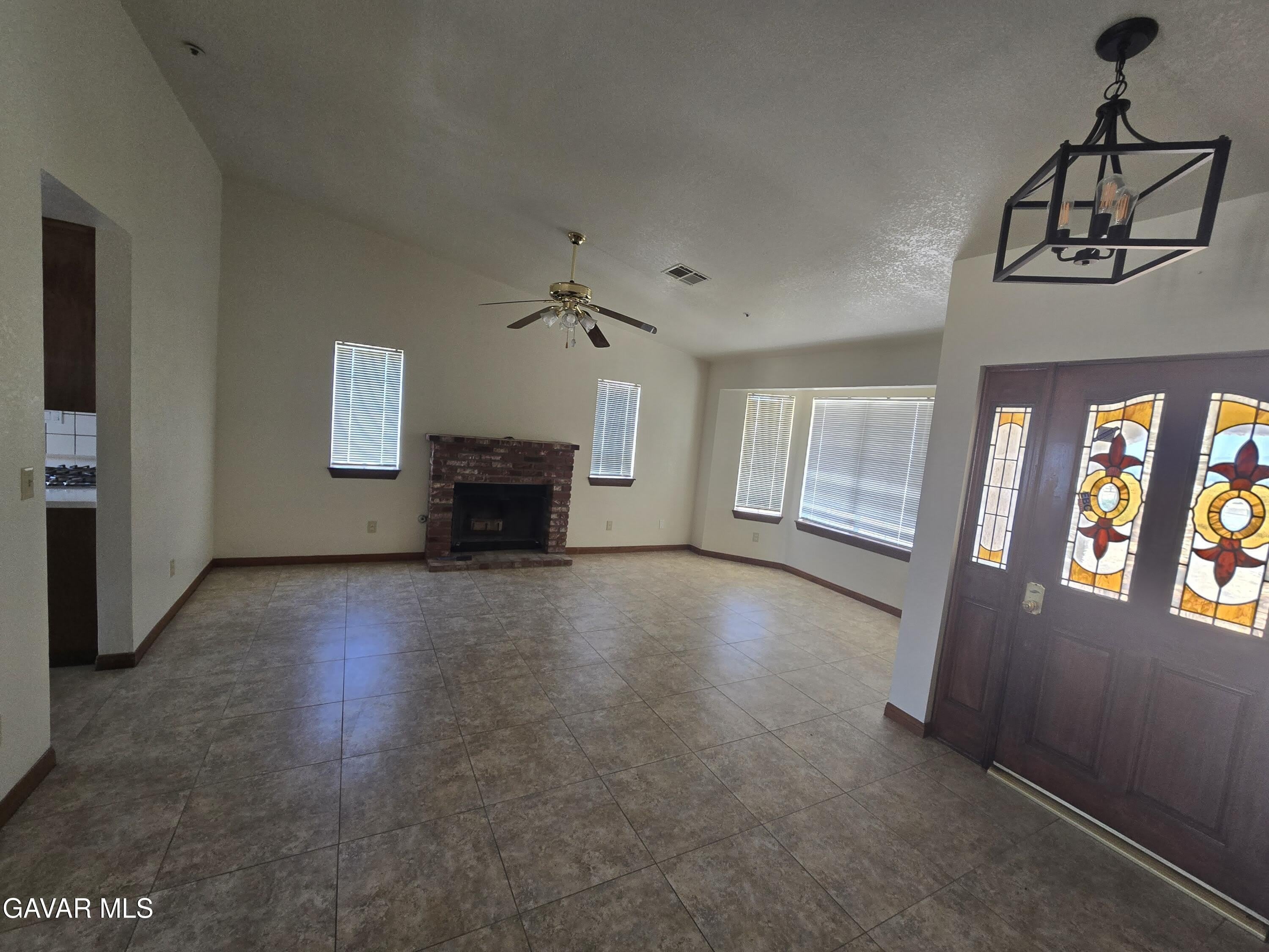 7057 W Avenue H – photo 4