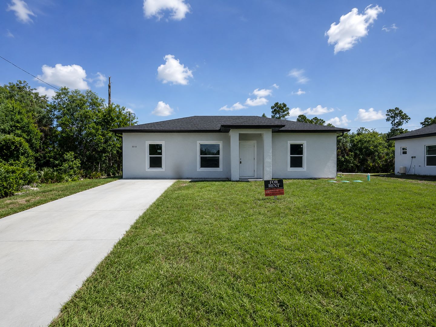 MOVE IN READY 3 BEDROOM 2 BATH LIKE NEW – photo 1