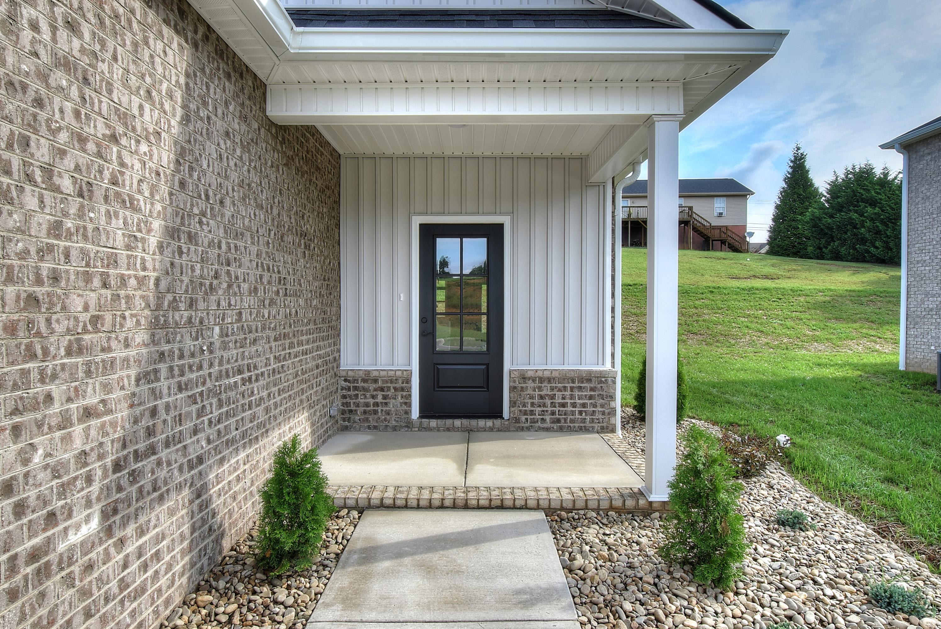 209 University Pkwy – photo 3