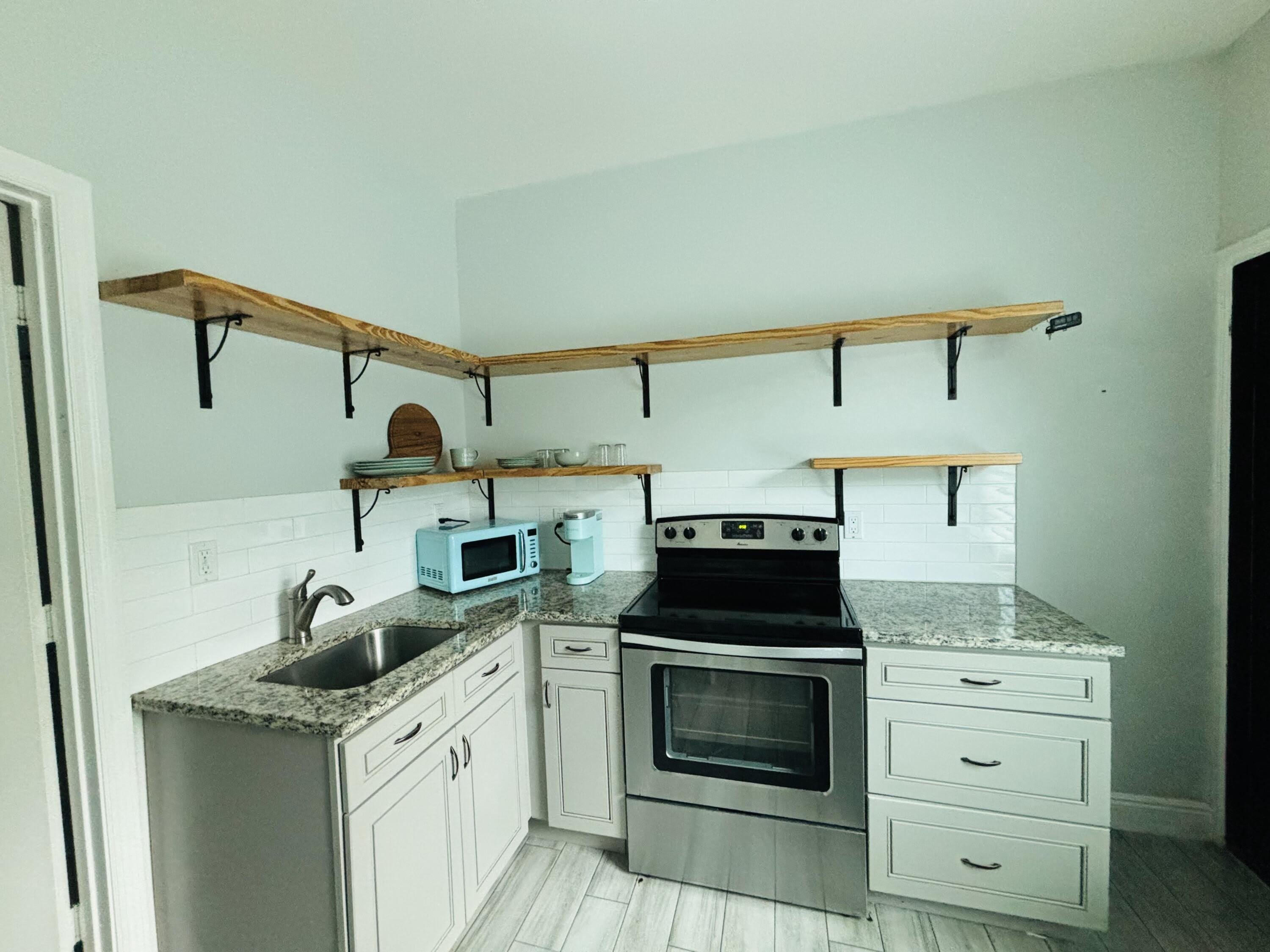 1036 Francis Street – photo 3