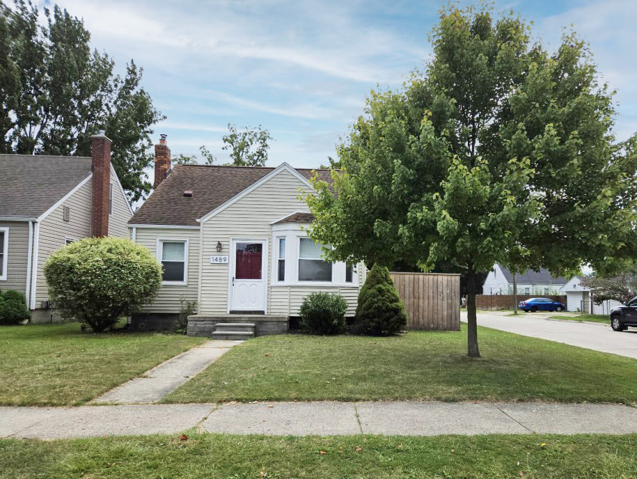 1489 West Boulevard – photo 2