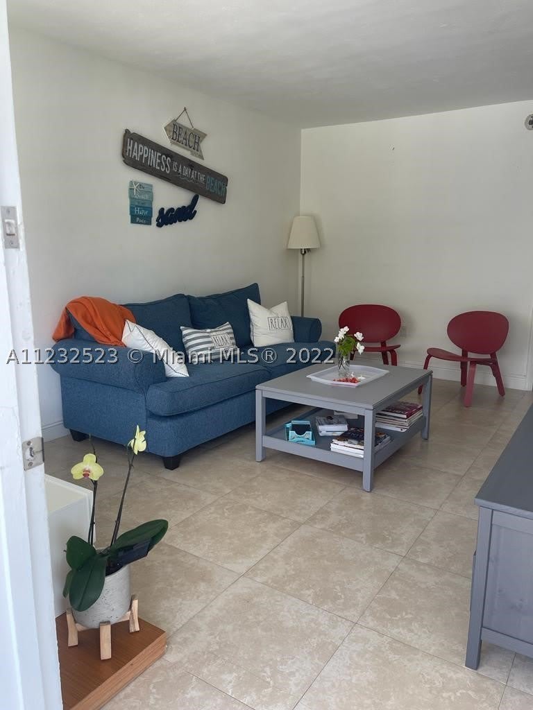 100 Sunrise Dr – photo 4