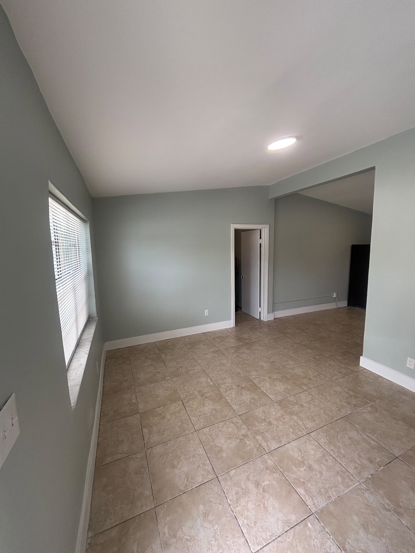 2911 Northwest 11th Place – photo 3